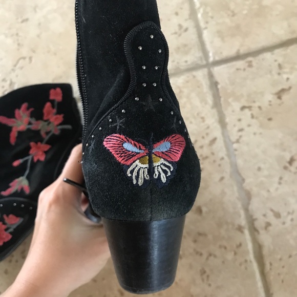 🔥 New Ash Leather Embroidery Booties 🔥 - Picture 4 of 5